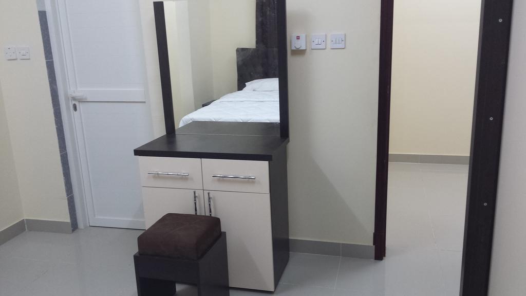Golden Seasons Furnished Apartment Salalah Habitación foto