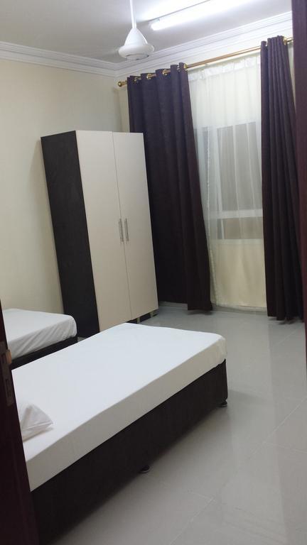 Golden Seasons Furnished Apartment Salalah Habitación foto