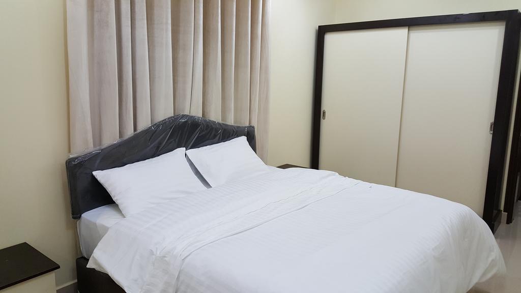 Golden Seasons Furnished Apartment Salalah Exterior foto